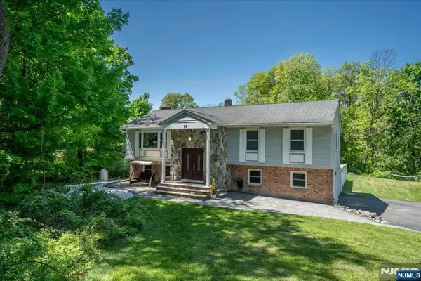 14 Lounsberry Hollow Road, Sussex, NJ 07461