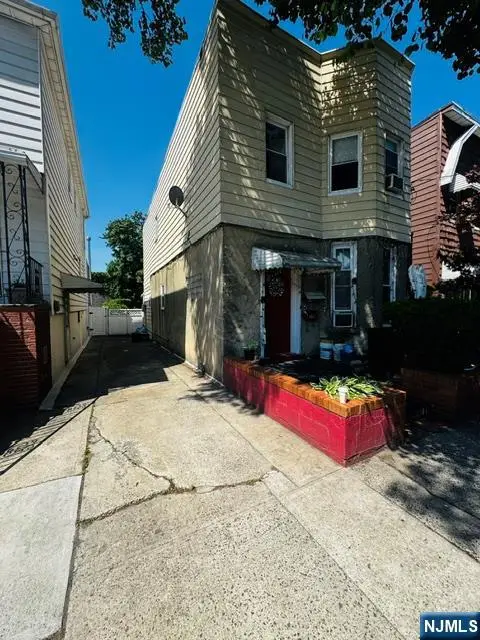 133 Pamrapo Avenue, Jersey City, NJ 07305 - #3