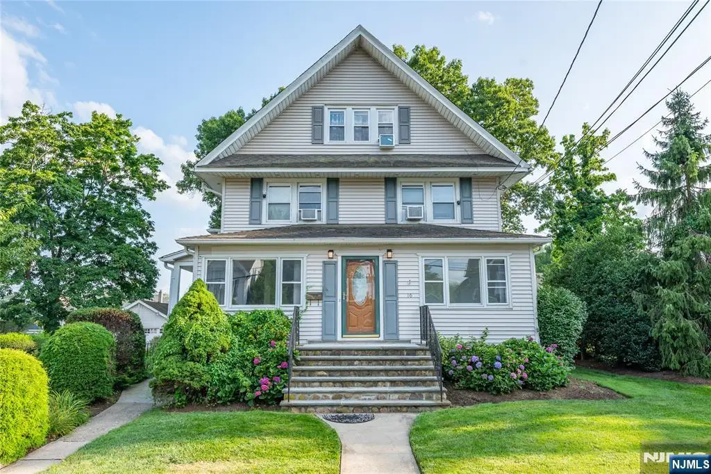 16 Lincoln Place, Waldwick, NJ 07463 - #1