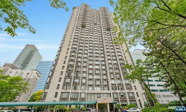 45 S River Drive 912, Jersey City, NJ 07310