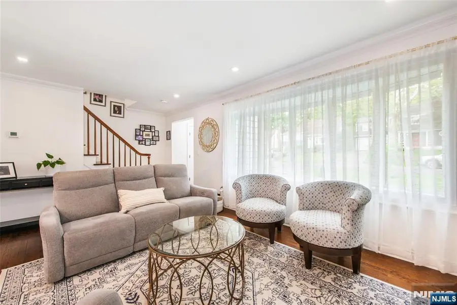 19 Plymouth Place, Roseland, NJ 07068 - #3