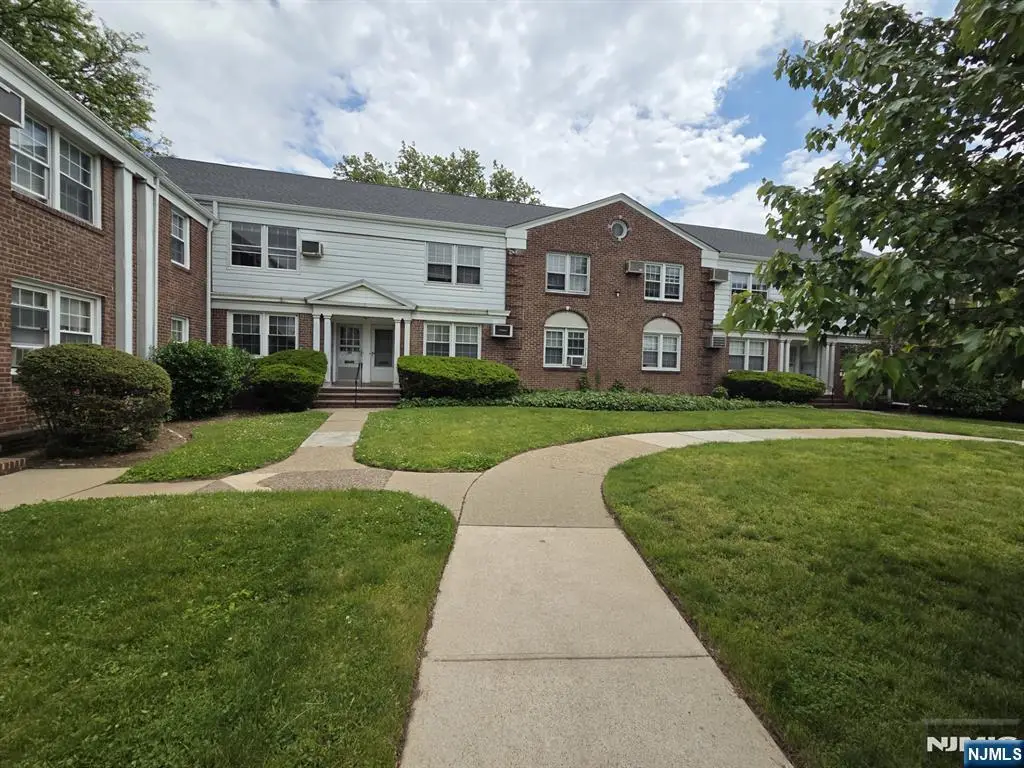 18A Elmwood Court 18A, Elmwood Park, NJ 07407 - #1