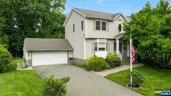41 Circle Drive, Paramus, NJ 07652