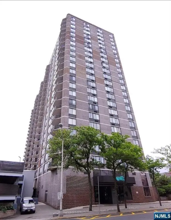 770 Anderson Avenue 402, Cliffside Park, NJ 07010