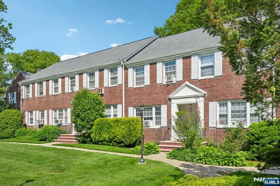 261 Elmwood A, Maplewood, NJ 07040 - #2