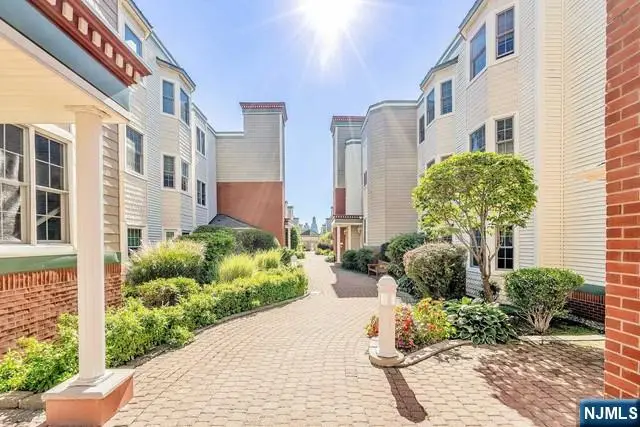 331 Promenade, Edgewater, NJ 07020 - #3