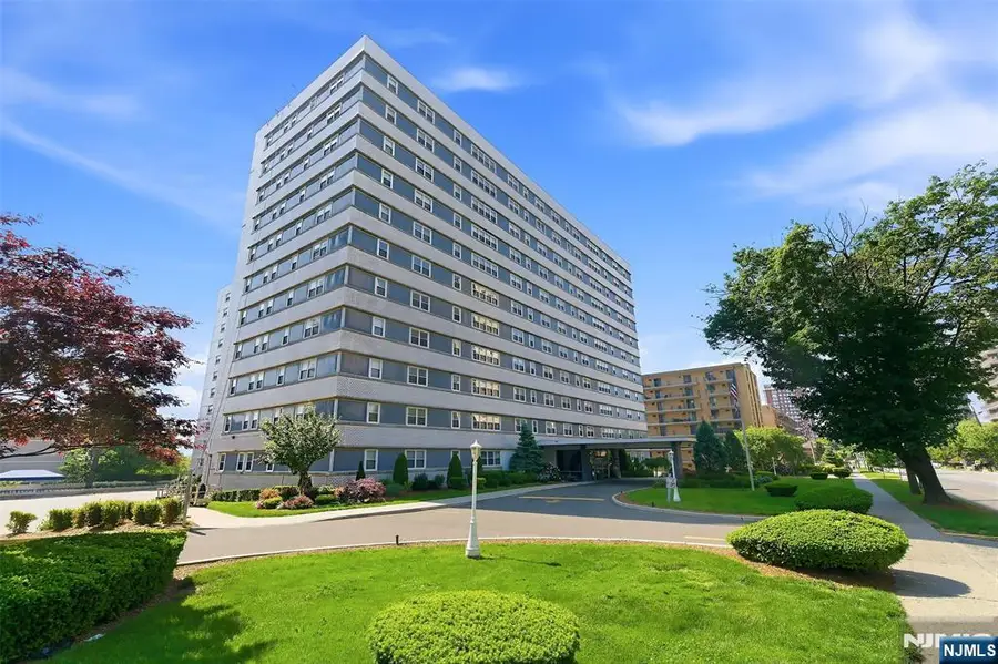 280 Prospect Avenue 8G, Hackensack, NJ 07601 - #3