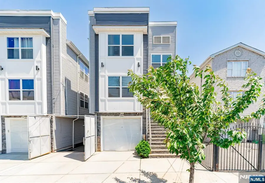 299 N 13th Street, Newark, NJ 07107 - #2