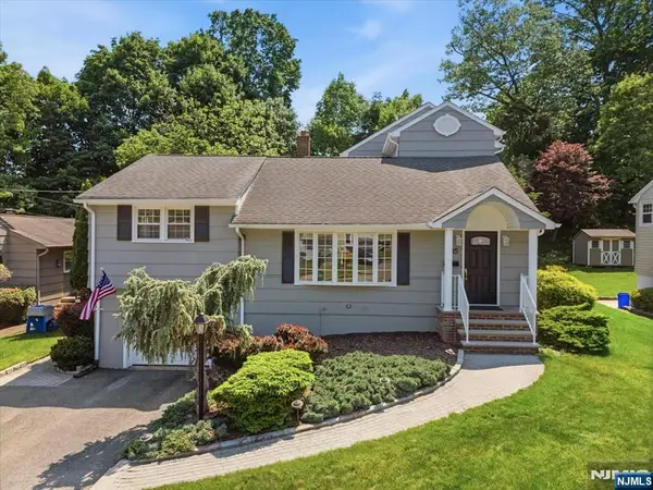35 Old Orchard Court, Cedar Grove, NJ 07009