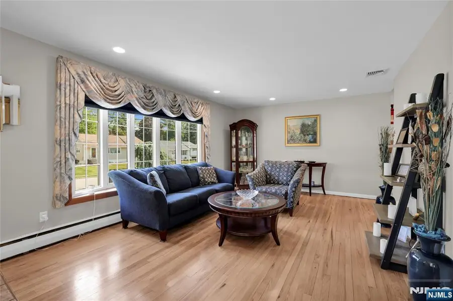 35 Old Orchard Court, Cedar Grove, NJ 07009 - #3