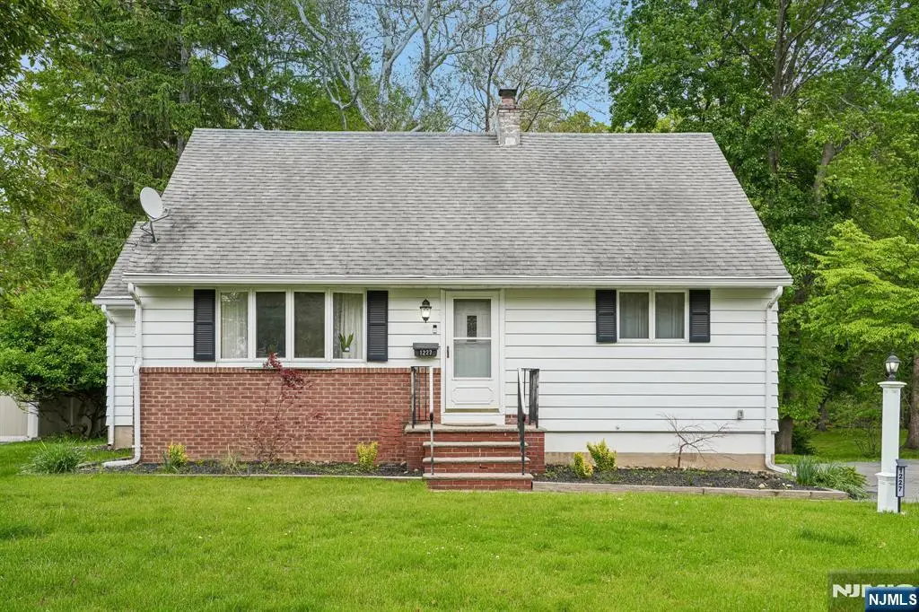 1227 Ringwood Avenue, Pompton Lakes, NJ 07442 - #1