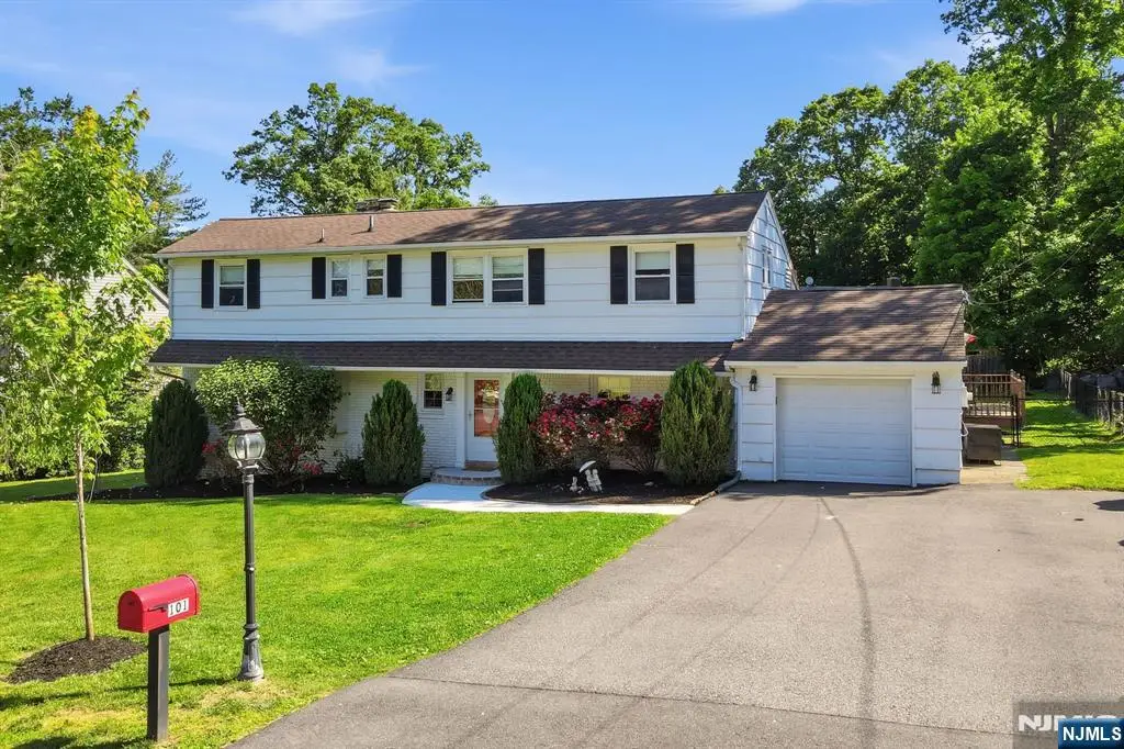 101 Walnut Street, Oakland, NJ 07436 - #1
