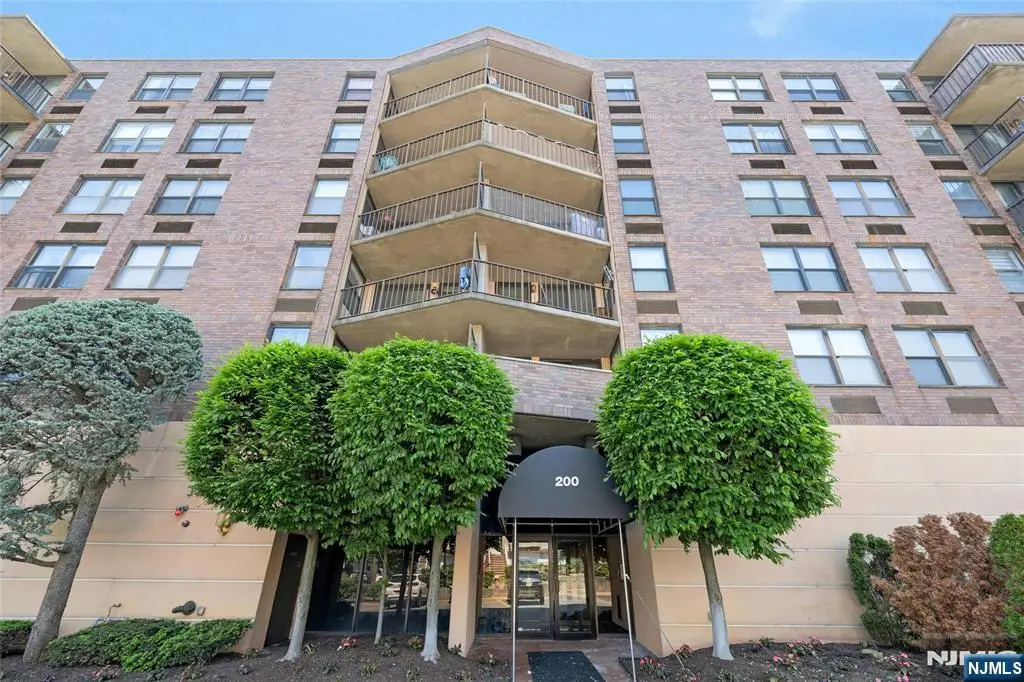 200 Division Street 6G, Cliffside Park, NJ 07010 - #1