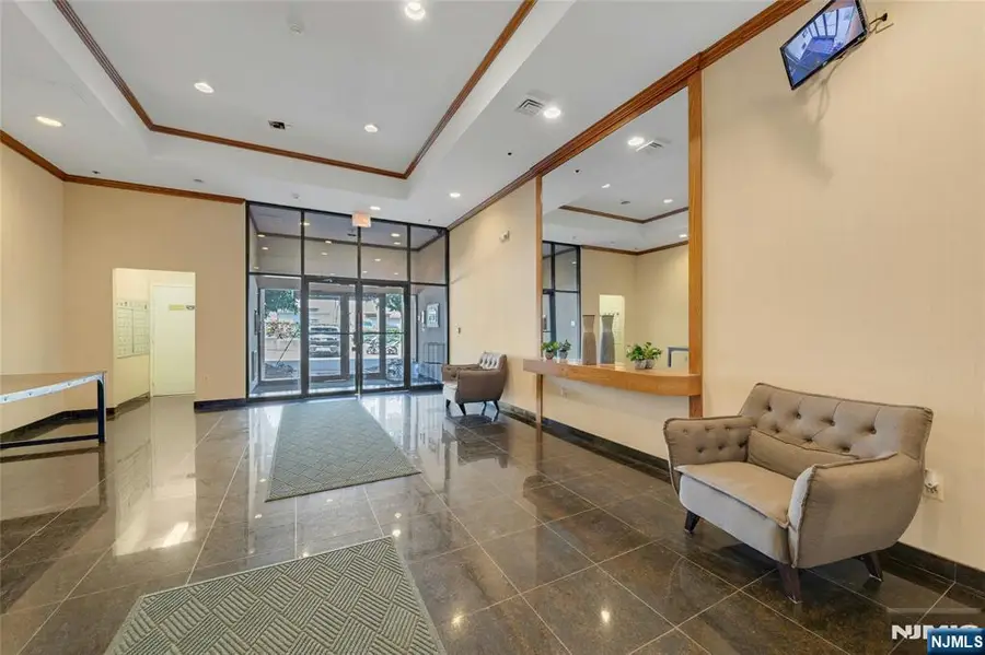 200 Division Street 6G, Cliffside Park, NJ 07010 - #2