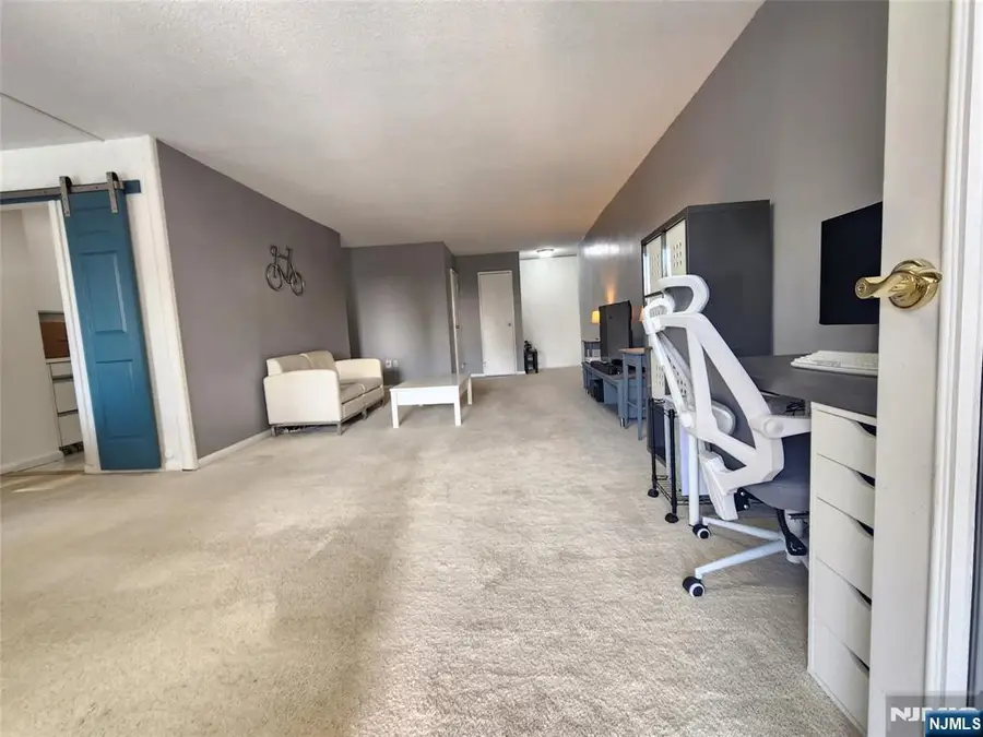 307 Prospect Avenue 4D, Hackensack, NJ 07601 - #2