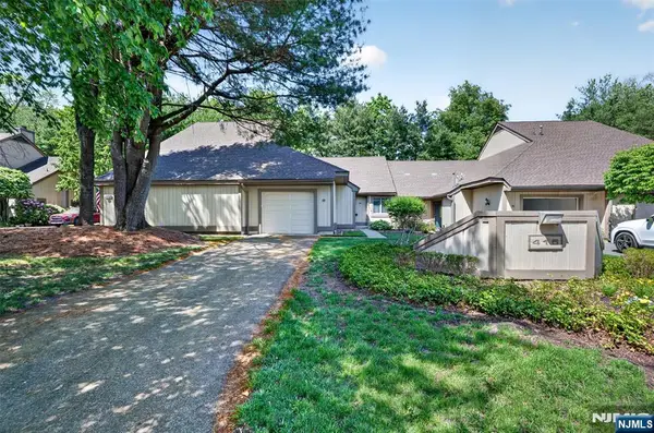 416 Bromley Place 416C, Wyckoff, NJ 07481