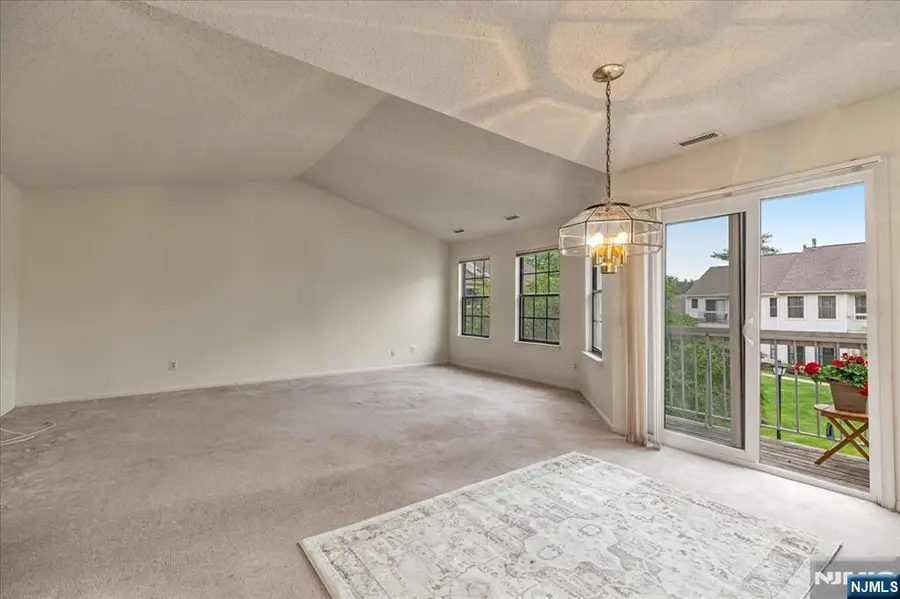 71 Fromm Court, Mahwah, NJ 07430 - #3