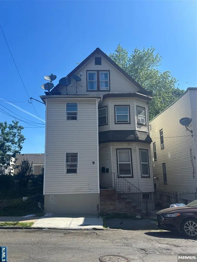 9 Courtland Street, Paterson, NJ 07503 - #2