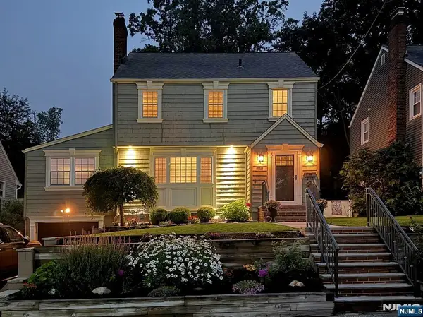 37 Oakley Terrace, Nutley, NJ 07110