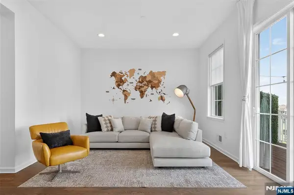 197 Roosevelt Drive, Wood Ridge, NJ 07075