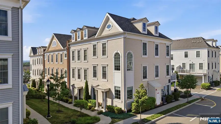 197 Roosevelt Drive, Wood Ridge, NJ 07075 - #2