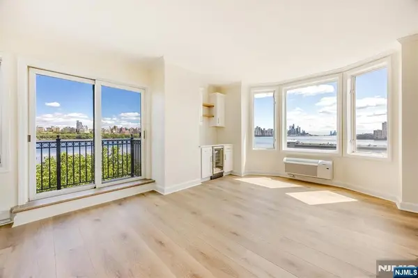 6315 City Place, Edgewater, NJ 07020