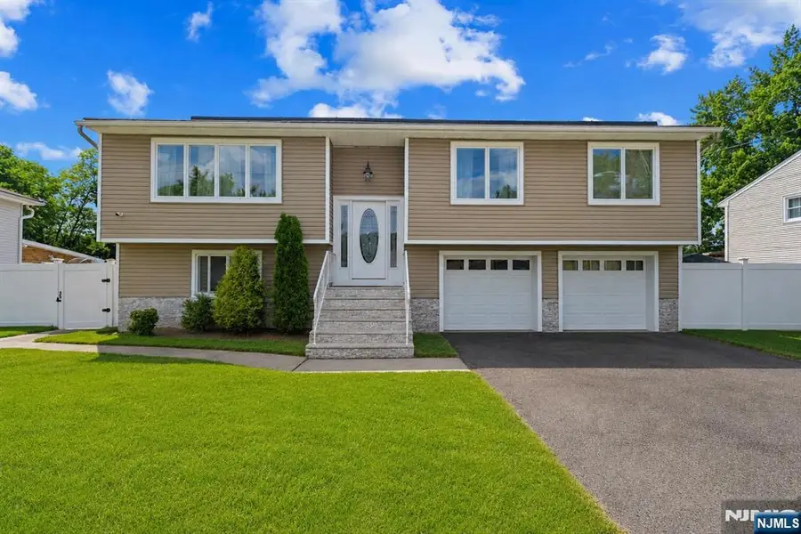 15 Robby Road, Little Ferry, NJ 07643 - #3