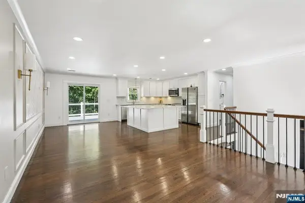 34 Oklahoma Trail, Hopatcong, NJ 07843
