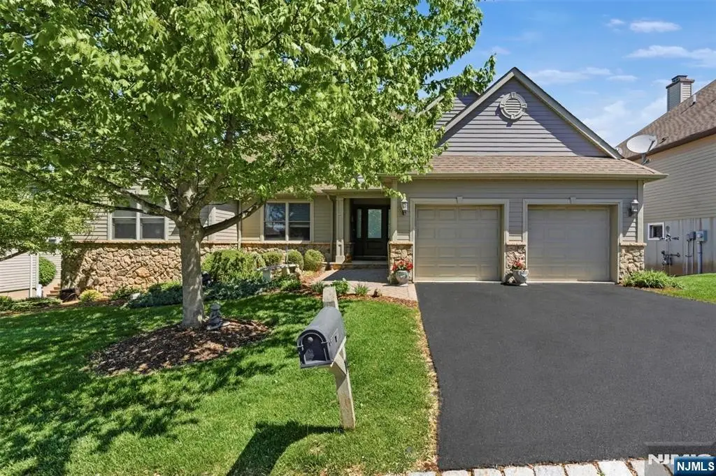 14 Wentworth Court, Hamburg, NJ 07419 - #1