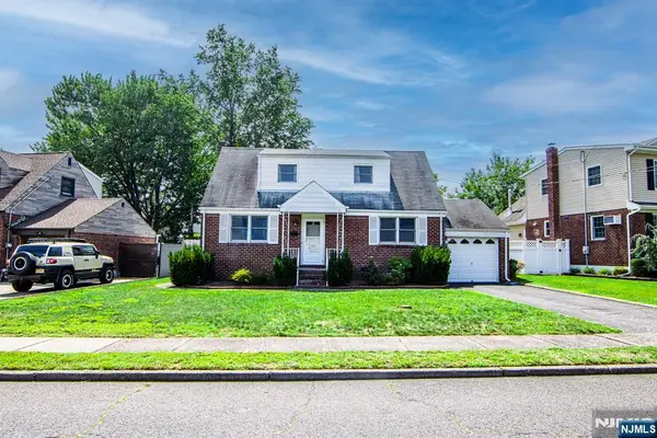 40 Westwood Drive, Fair Lawn, NJ 07410