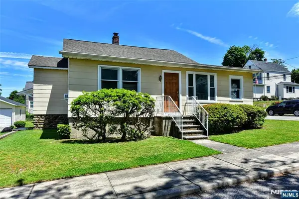 52 Central Avenue, Butler Borough, NJ 07405