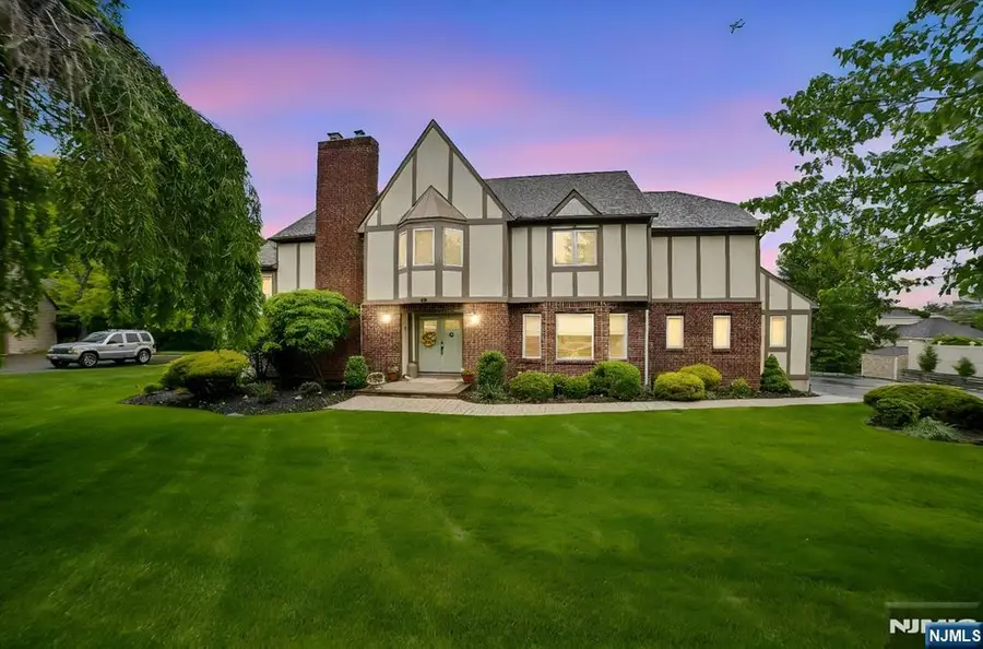 38 Howell Drive, Verona, NJ 07044 - #3