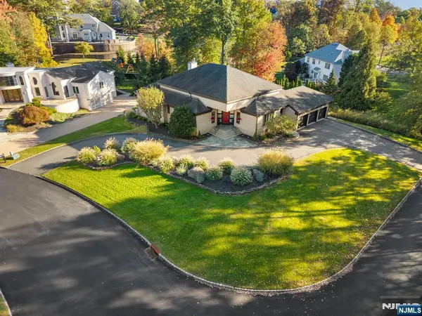 1 Timber Rock Court, Cedar Grove, NJ 07009