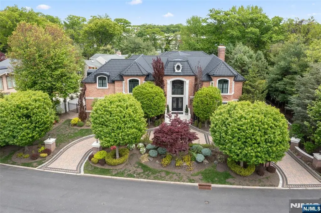 675 Summit Street, Englewood Cliffs, NJ 07632 - #1