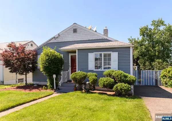271 S Boulevard, Saddle Brook, NJ 07663