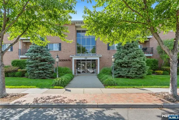 289 Valley Boulevard 2D, Wood Ridge, NJ 07075