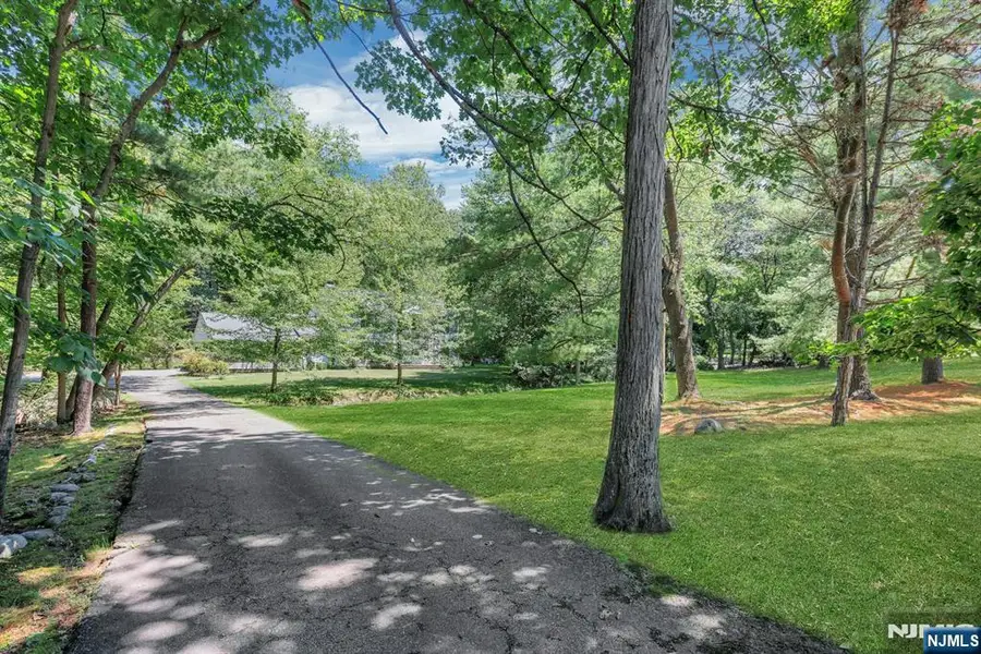 621 Winding Hollow Drive, Franklin Lakes, NJ 07417 - #2