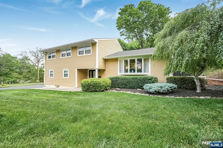 7 Kossuth Place, Wayne, NJ 07470 - #2