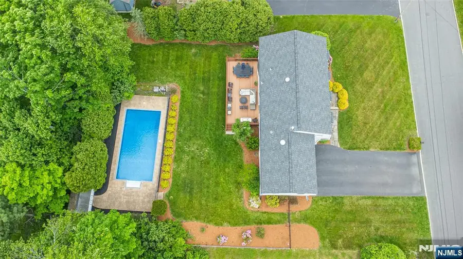 31 Yorkshire Avenue, West Milford, NJ 07480 - #2