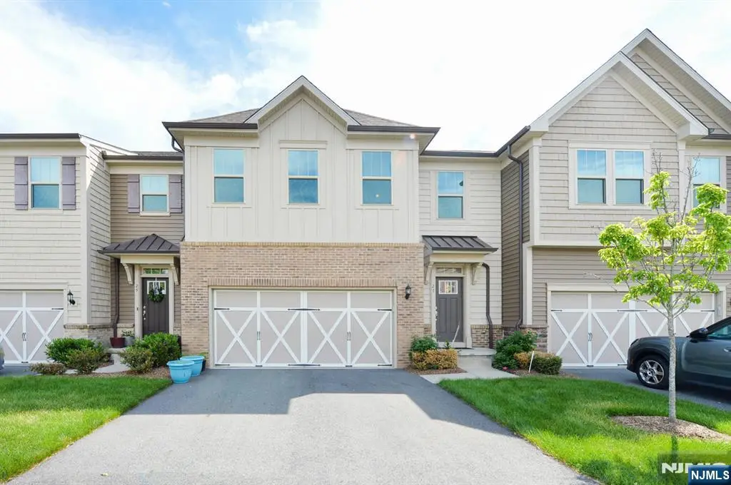 27 Winfield Drive 903, Woodcliff Lake, NJ 07677 - #1