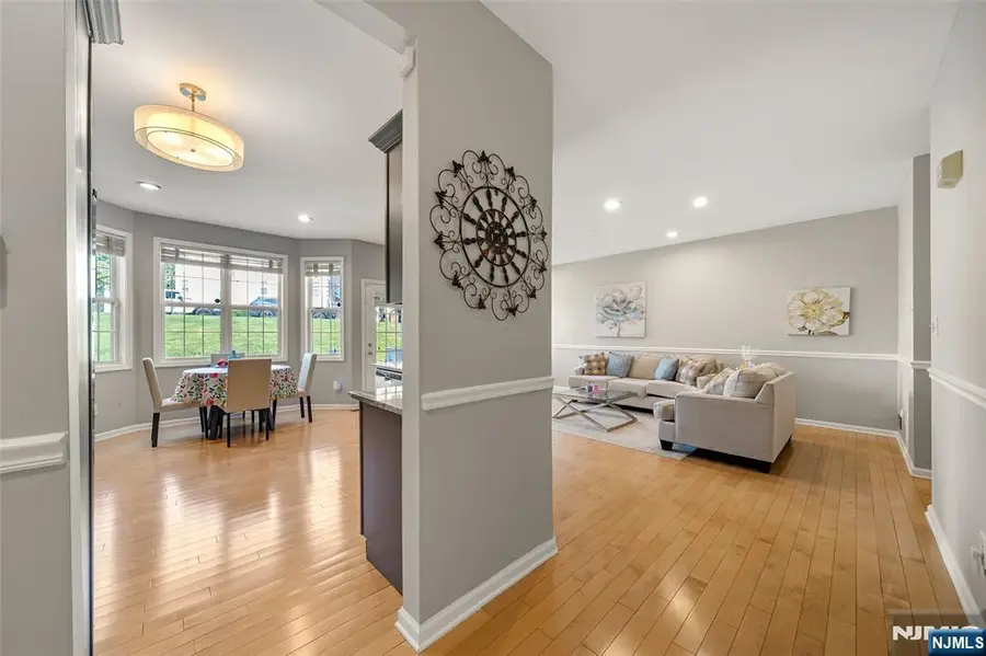 537 Coventry Drive 5038, Nutley, NJ 07110 - #3