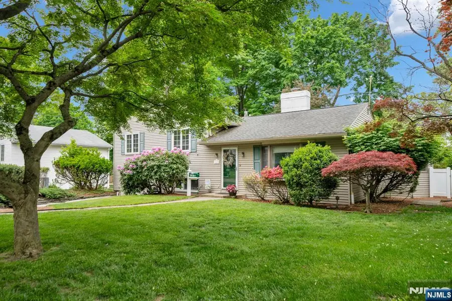 165 Busteed Drive, Midland Park, NJ 07432 - #2