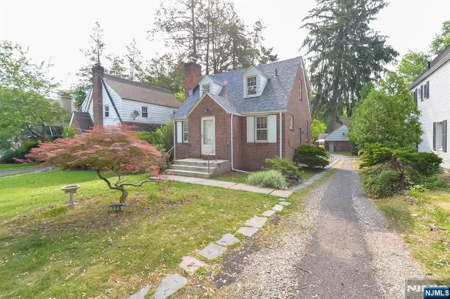 125 Eastview Avenue, Leonia, NJ 07605 - #2