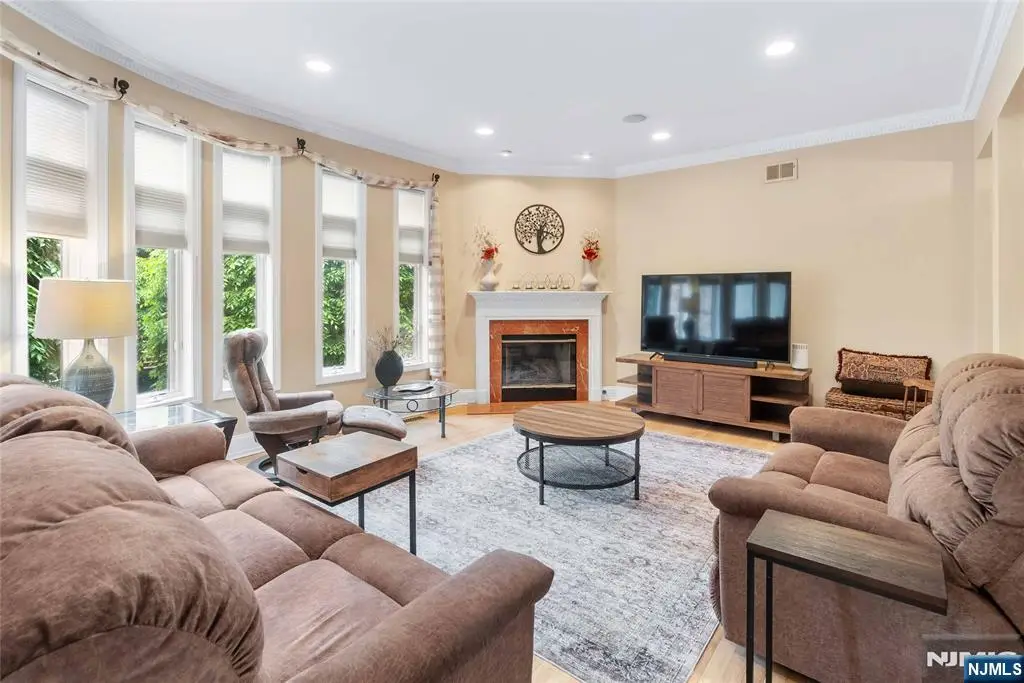 103 Hudson Cove, Edgewater, NJ 07020 - #1