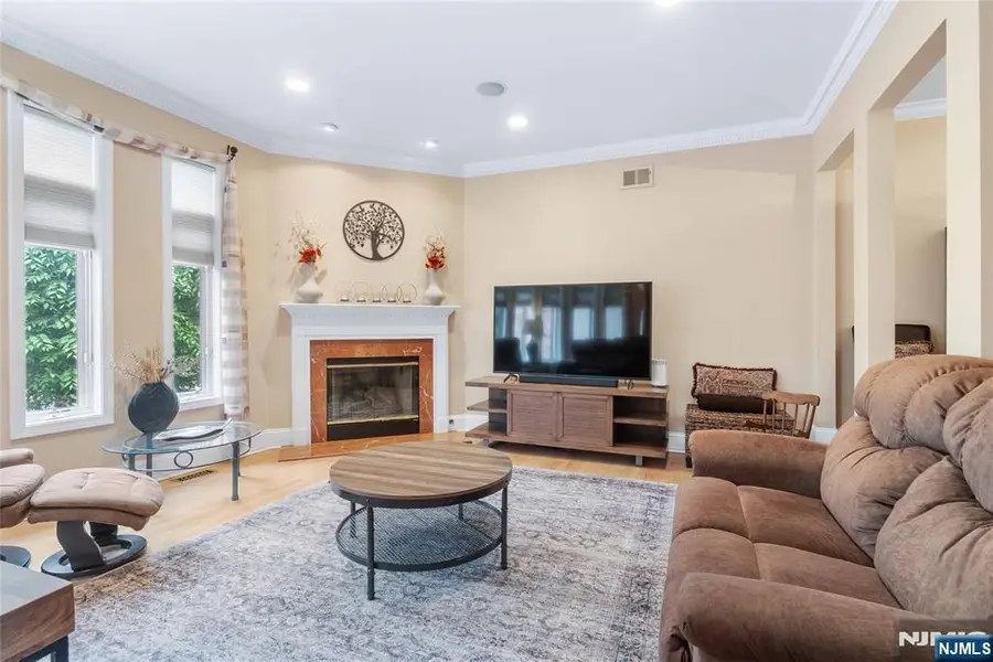 103 Hudson Cove, Edgewater, NJ 07020 - #2