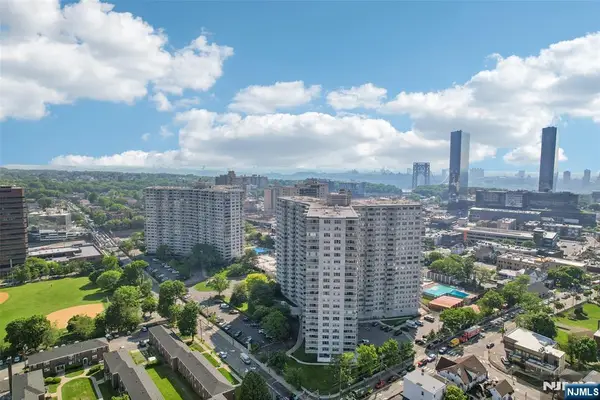 2000 Linwood Avenue 11A, Fort Lee, NJ 07024