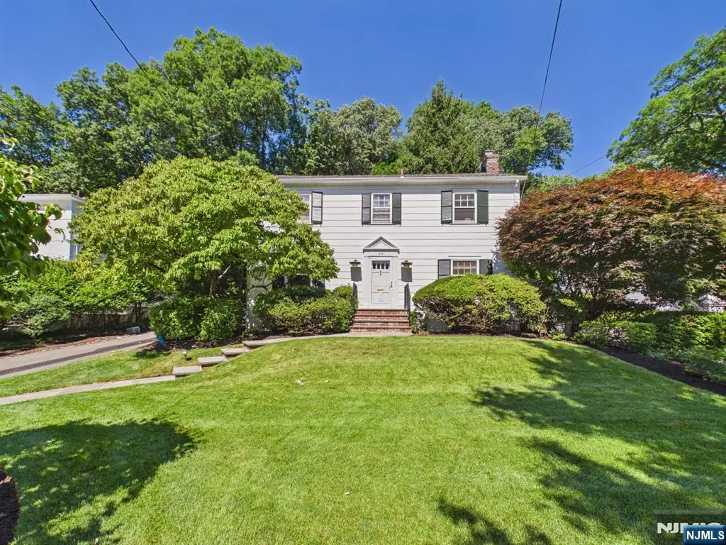 318 Beechwood Road, Ridgewood, NJ 07450 - #1