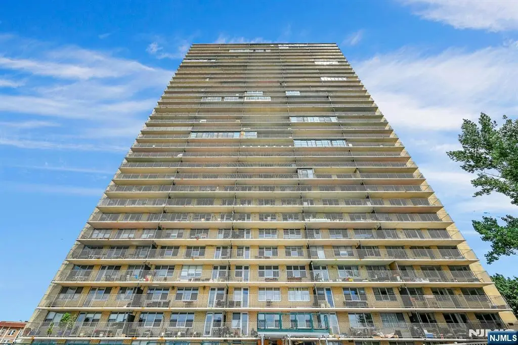 6040 Boulevard East 31E, West New York, NJ 07093 - #1