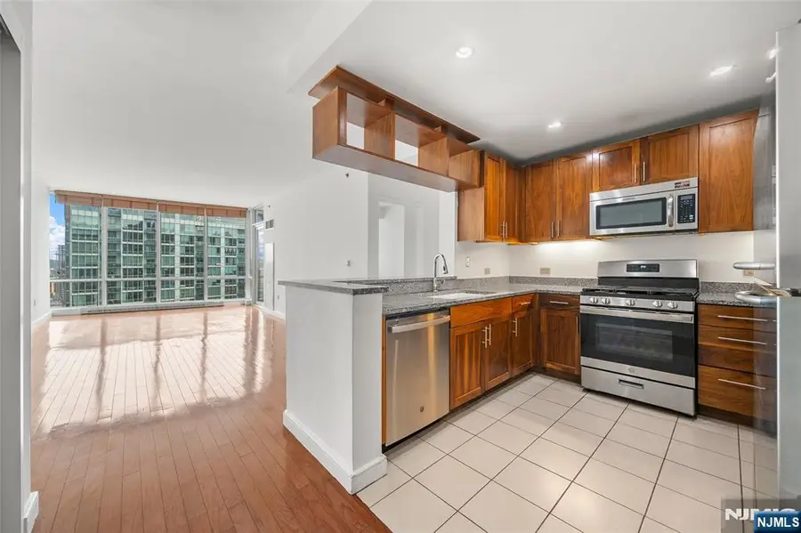 20 Newport Parkway 2311, Jersey City, NJ 07310 - #3