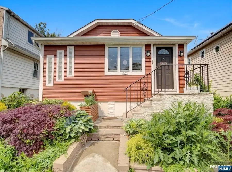 1507 Hiawatha Avenue, Hillside, NJ 07205 - #2